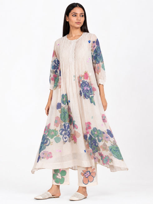 Beige floral print pleated dress