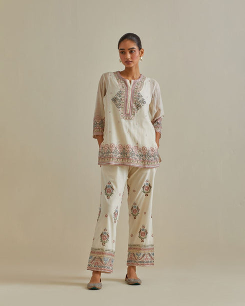 Aaira pink and off-white short top with pants