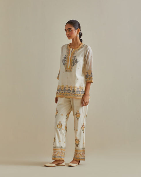 Aaira yellow and off-white short top with pants