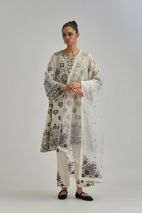 Adwaita off-white abha style kurta set