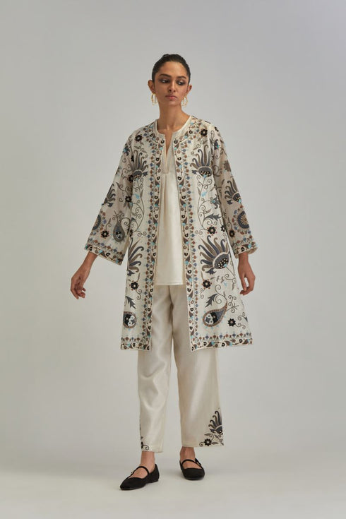 Adwaita off-white short front open A-line jacket set