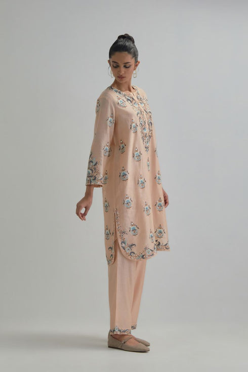 Adwaita pink short kurta set