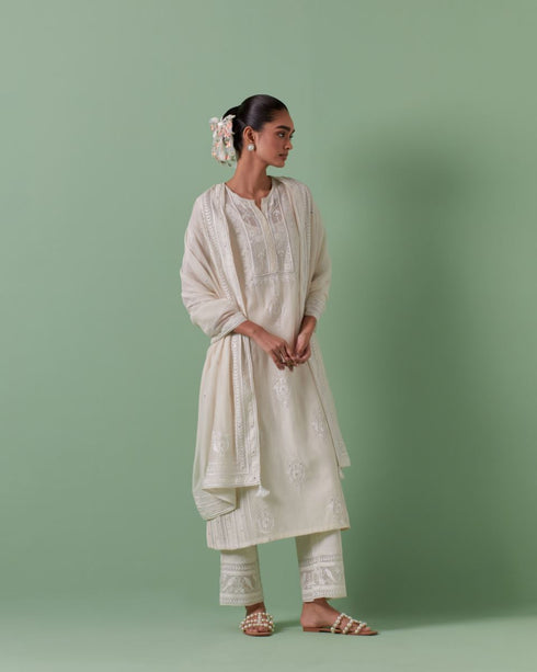 Aheli off white side panel straight kurta set