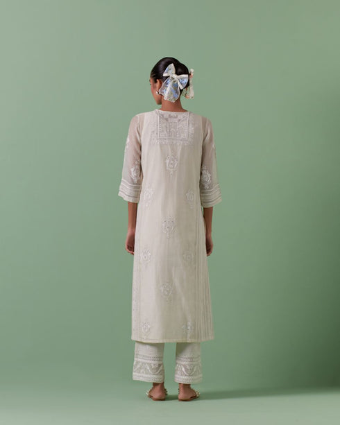 Aheli off white side panel straight kurta set