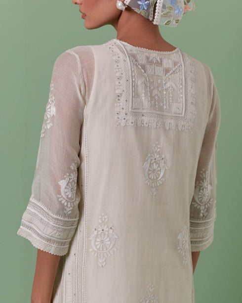 Aheli off white side panel straight kurta set