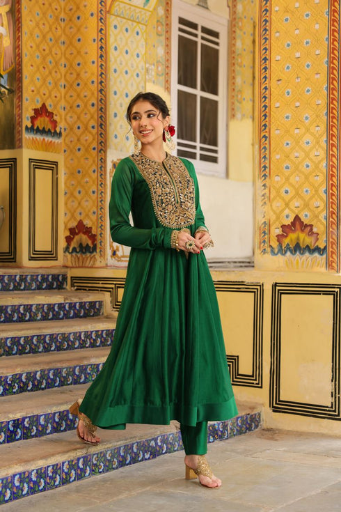 Ahista green kalidaar set