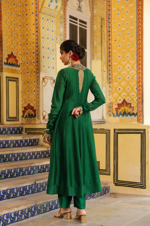 Ahista green kalidaar set