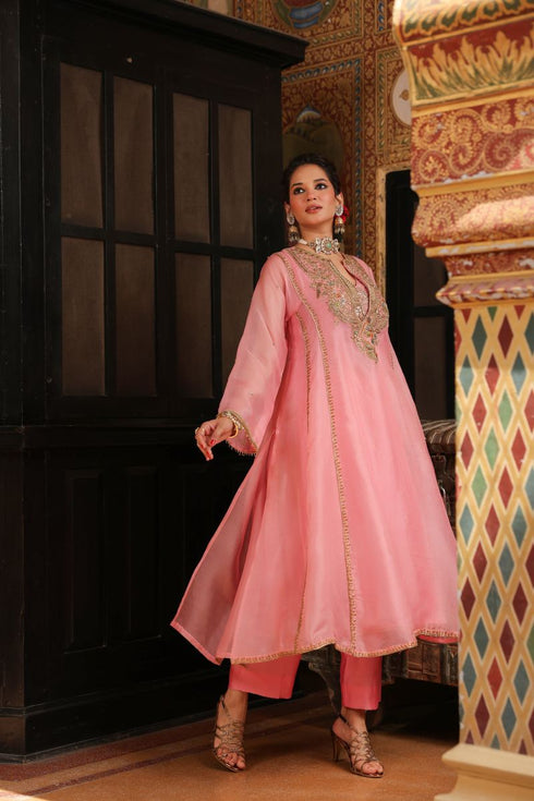 Ahista pink pakhi yoke pheran long kurta set