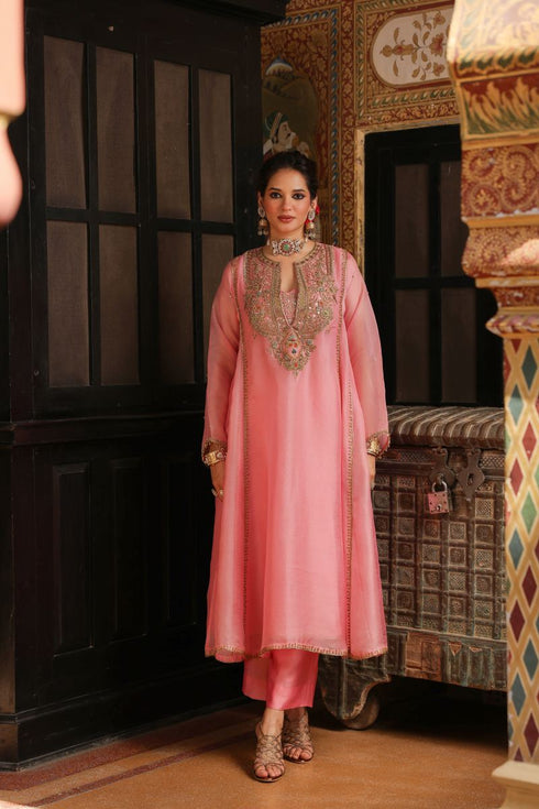 Ahista pink pakhi yoke pheran long kurta set