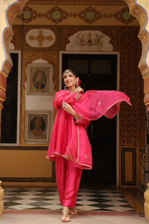 Ahista pink pheran short kurta set