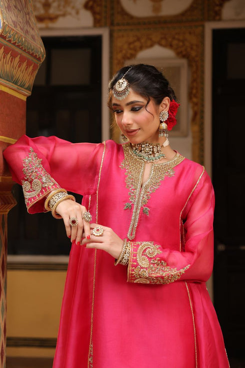 Ahista pink pheran short kurta set