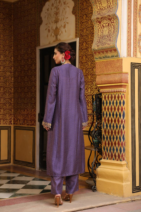 Ahista purple printed pakhi yoke straight kurta set