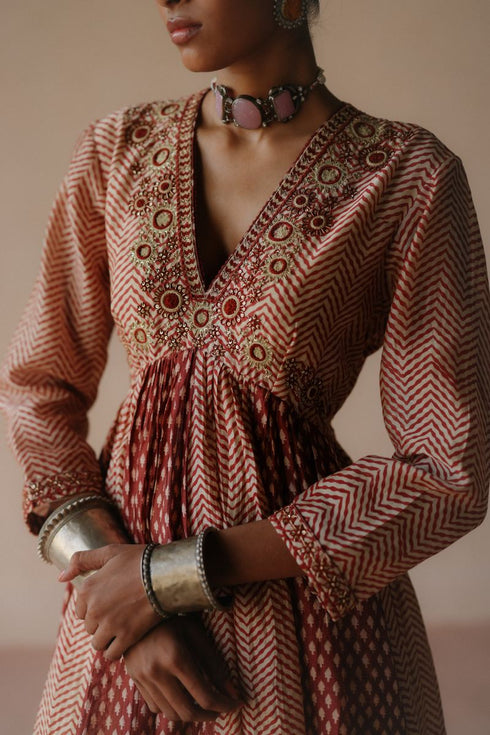 Ambi zigzag anarkali set