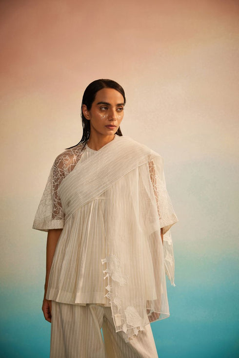 Ami Jaal Raglan Top with pants and dupatta