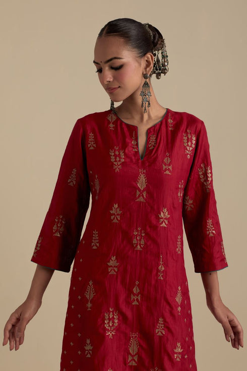 Arundhati barn red side panel kurta set