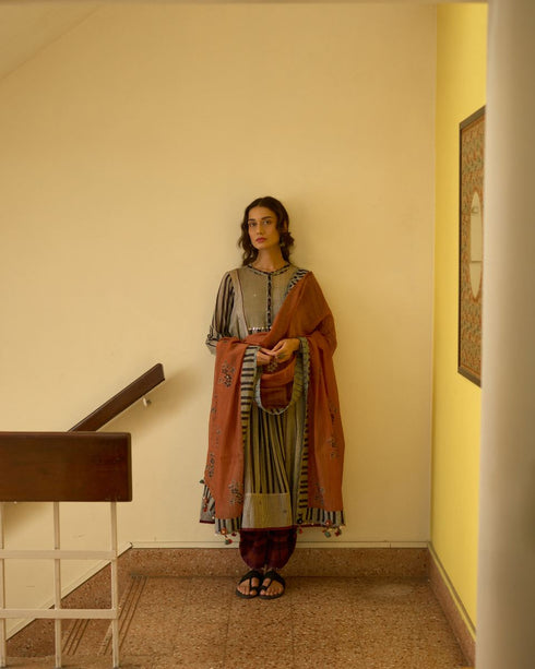 Asha black and white kurta