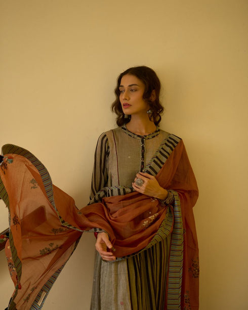 Asha black and white kurta