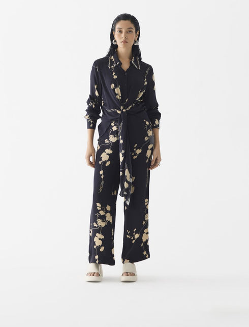 Black sakura crop top and pants