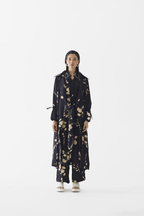 Black sakura crop top and pants