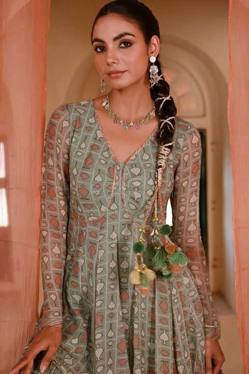 Chandpole green gharara set