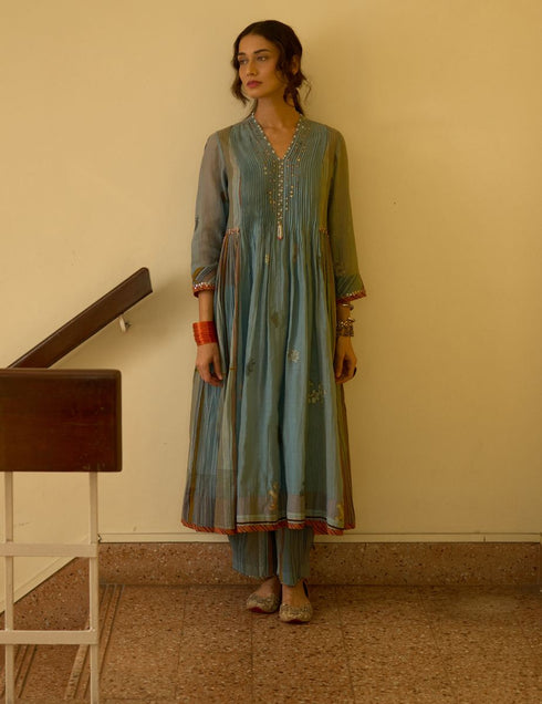 Chhaya asman blue kurta