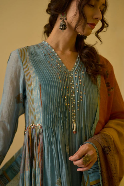 Chhaya asman blue kurta