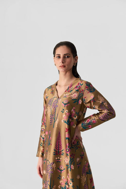 Chin chin bahar V neck kurta set