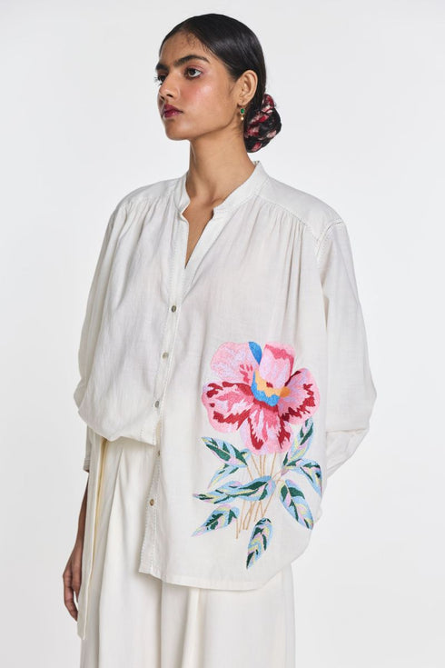 Clover embroidered shirt