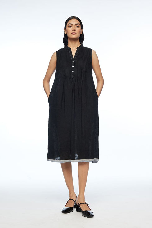Cymosa black yoke pleated dress