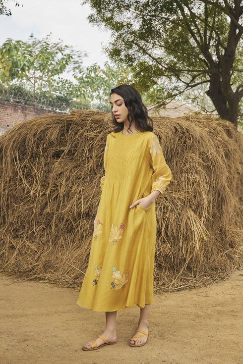 Daffodil pintuck dress