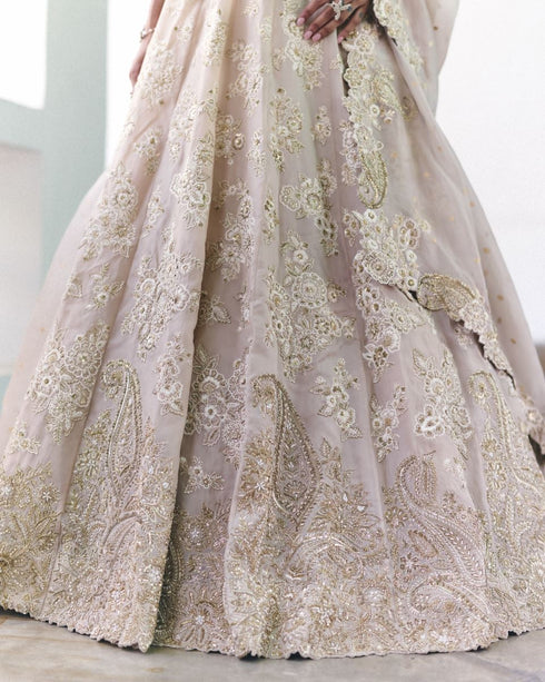 Dakshyani ivory lehenga set