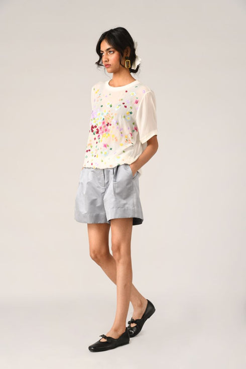 Damask white rib embroidered tshirt