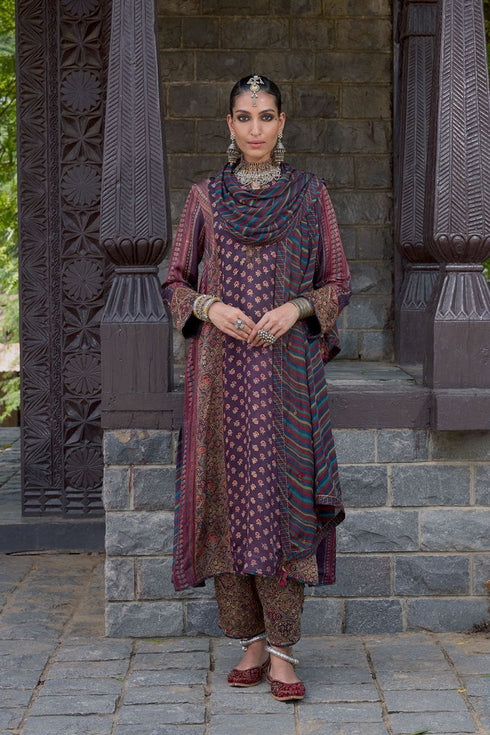 Dhun black embroidered cowl ijar