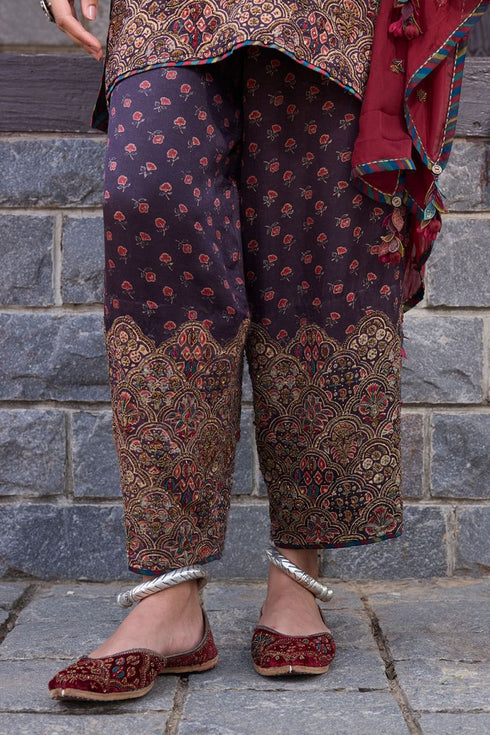 Dhun black embroidered cowl ijar