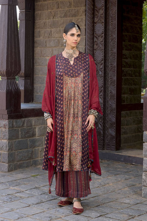 Dhun black round yoke kurta