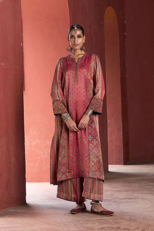 Dhun vintage pink heavy phiran kurta