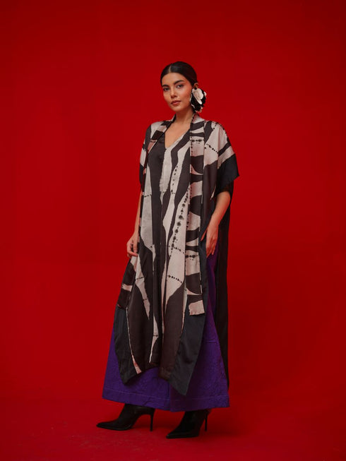 Discover black and grey kaftan