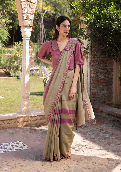 Drifting bloom jamdani sari