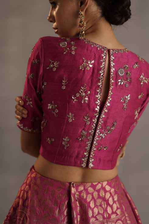 Durbaar malhar magenta lehenga set