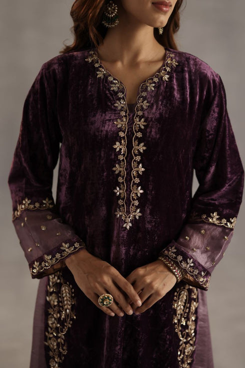Durbaar megh purple kurta set