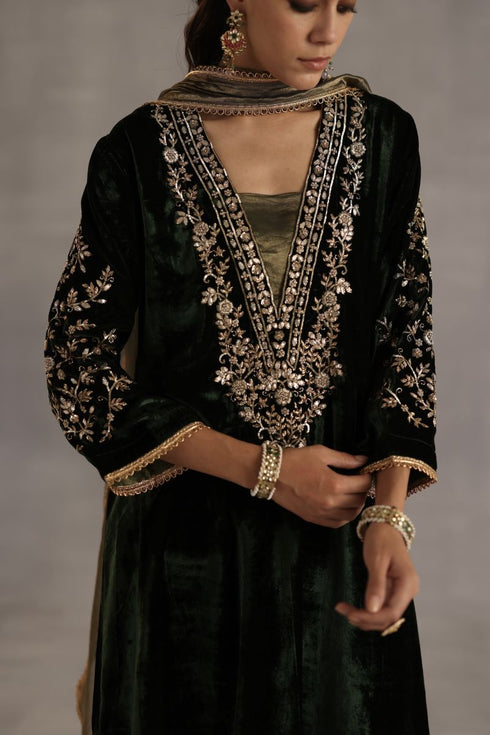 Durbaar minar green kurta set