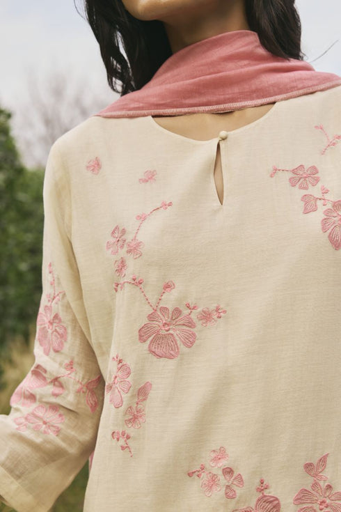Ecru floral applique kurta set