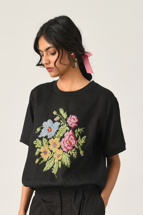 Ekstase black embroidered top