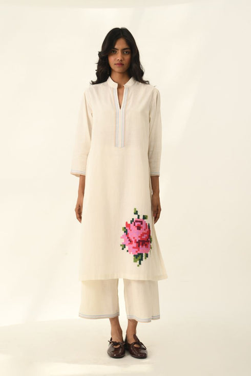 Ermanica ivory tunic wih pants