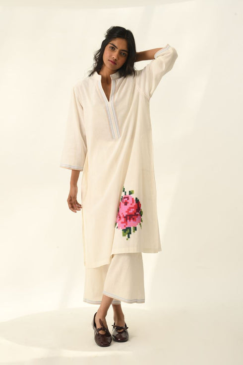 Ermanica ivory tunic wih pants