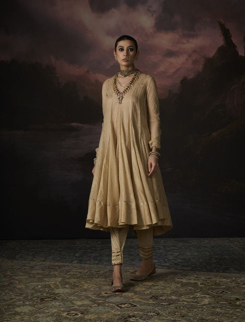Firdaus daania kurta