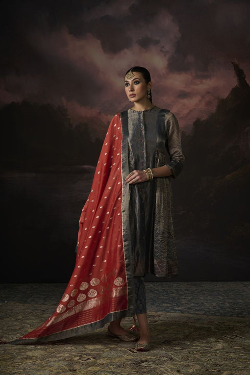 Firdaus hina kurta