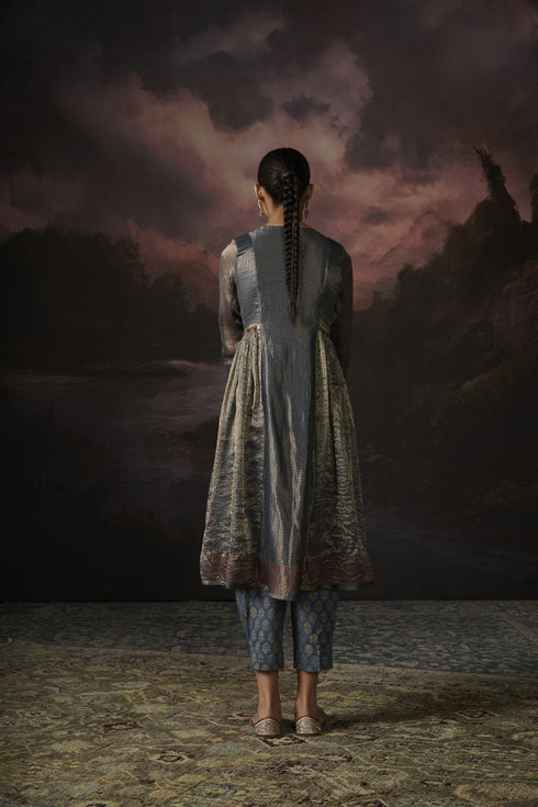 Firdaus hina kurta
