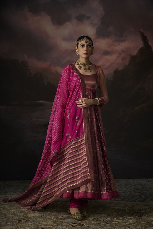 Firdaus saima kurta