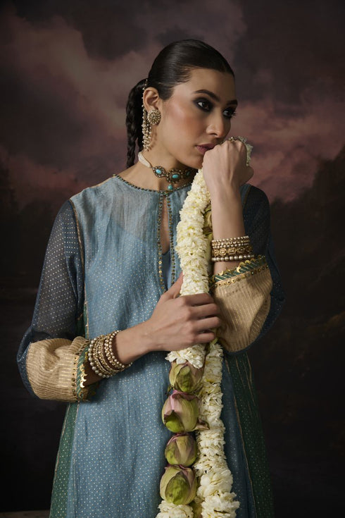 Firdaus tara kurta